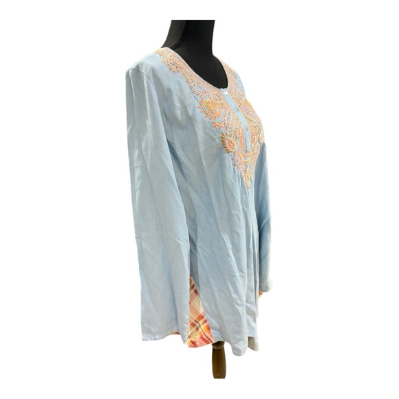 Soft Surroundings "Work of Heart" Embroidered Chambray Tunic in light blue. - Picture 4 of 7